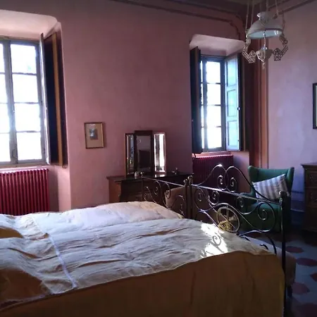 Charming Castle Stay, Feriehus