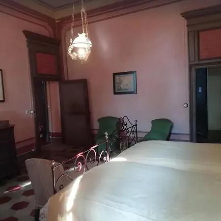 Charming Castle Stay, Feriehus