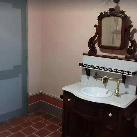 Charming Castle Stay, Feriehus Robella